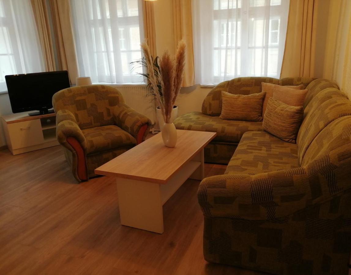 Apartman Deluxe ヘプ エクステリア 写真
