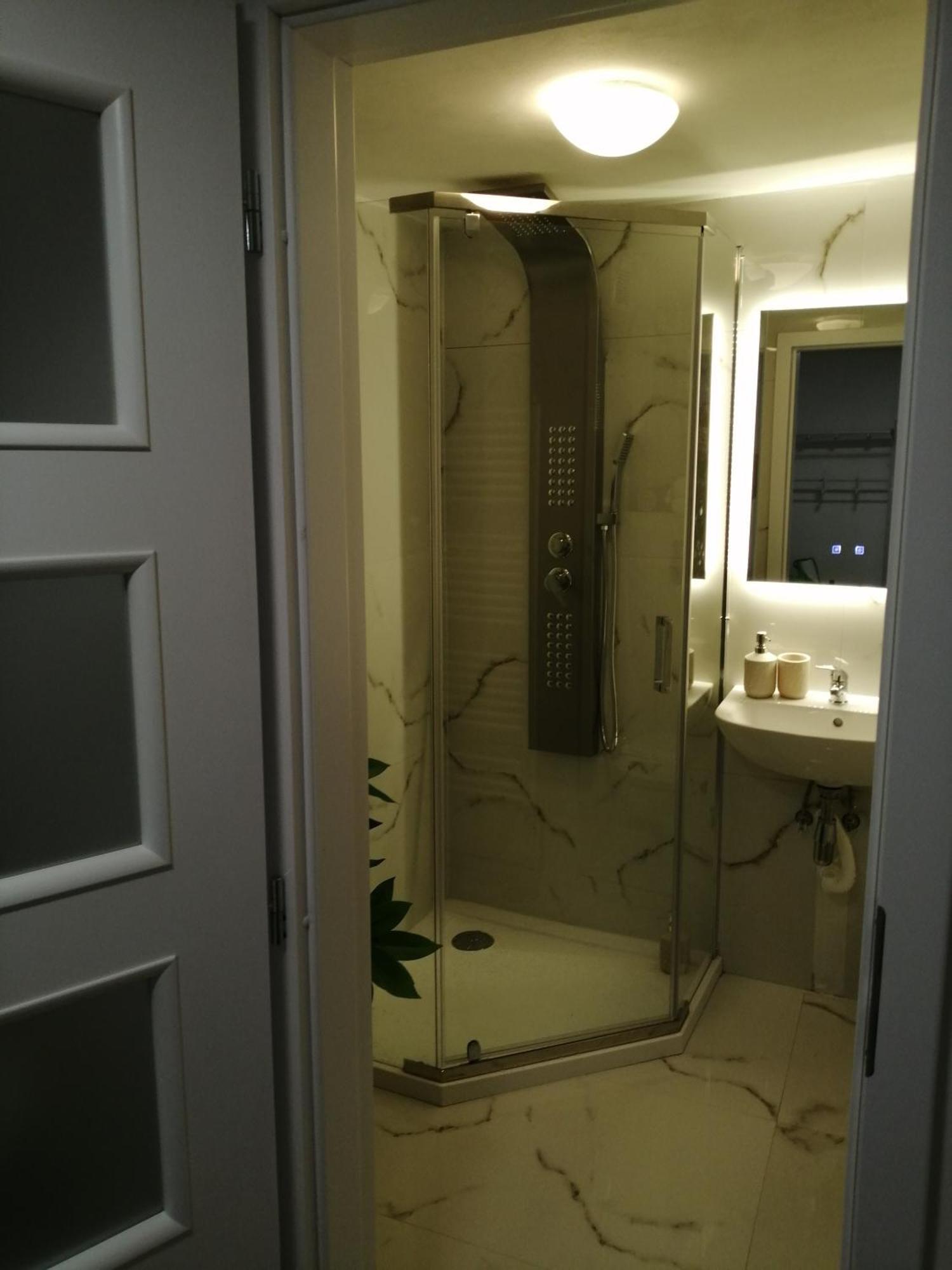 Apartman Deluxe ヘプ エクステリア 写真